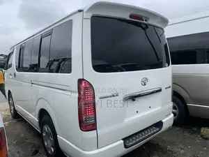 Toyota HiAce 2015 White
