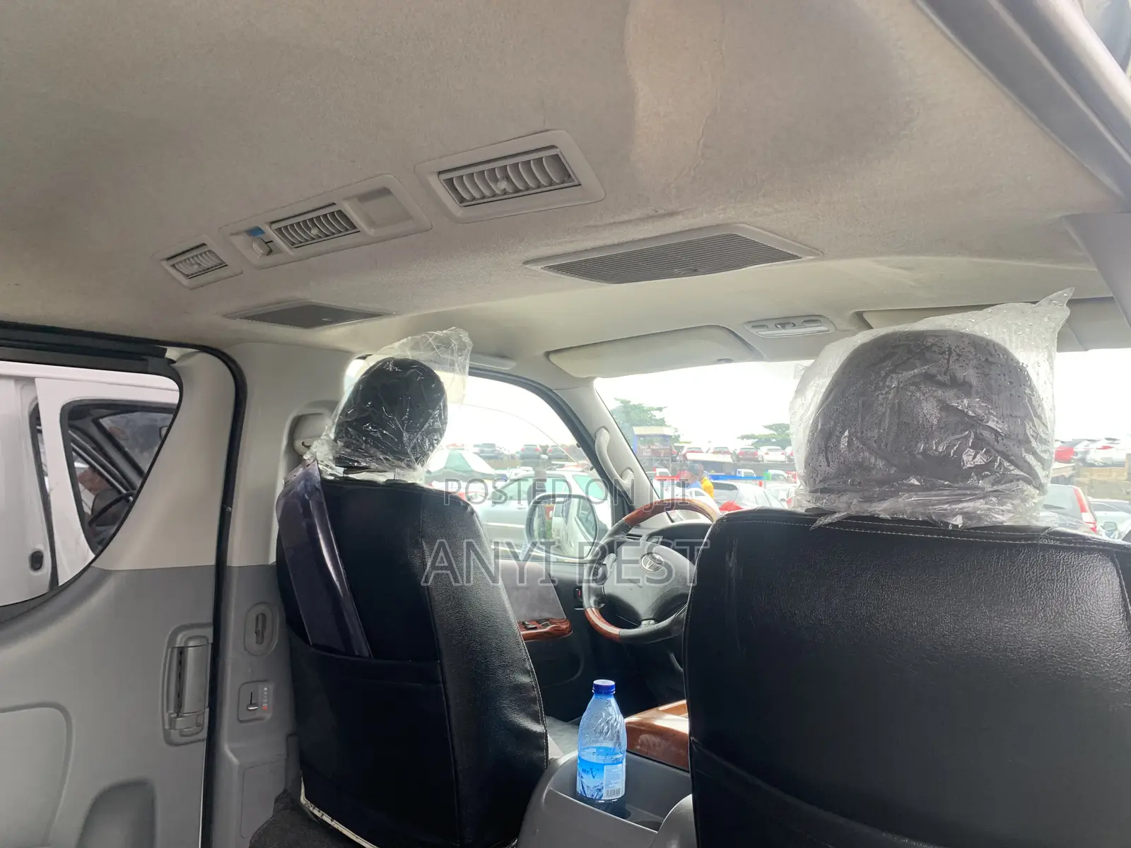 Toyota HiAce 2015 White