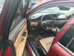 Lexus ES 2017 Red