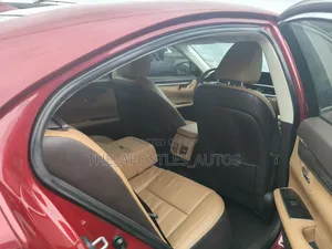 Lexus ES 2016 Red
