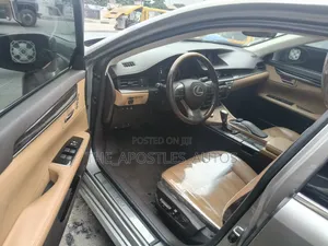 Lexus ES 2017 Gold