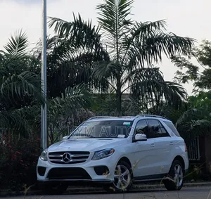 Mercedes-Benz GLE-Class 2018 White
