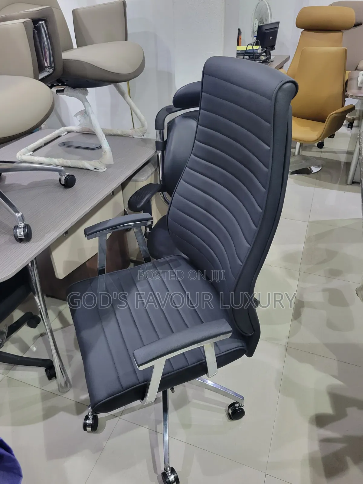 Executive Office Leather Chair.