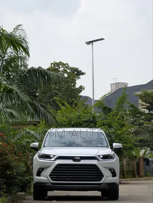 Toyota Highlander 2024 White