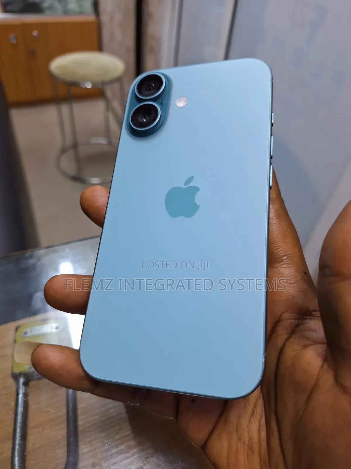 Apple iPhone 16 128 GB Green