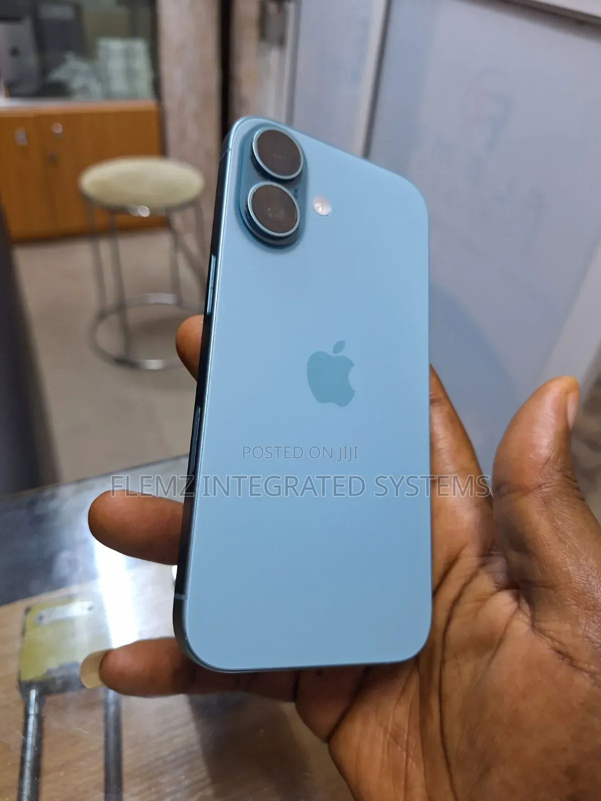 Apple iPhone 16 128 GB Green