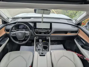 Toyota Highlander 2024 White