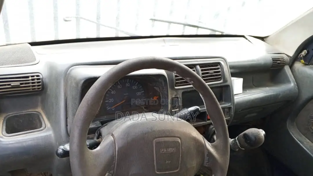 Suzuki APV Minibus 2005 Yellow