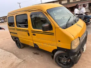 Suzuki APV Minibus 2005 Yellow
