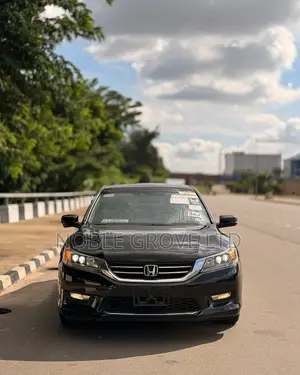 Honda Accord Touring 4dr Sedan FWD (3.5L 6cyl 6A) 2013 Black