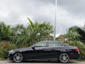 Mercedes-Benz E400 2015 Black