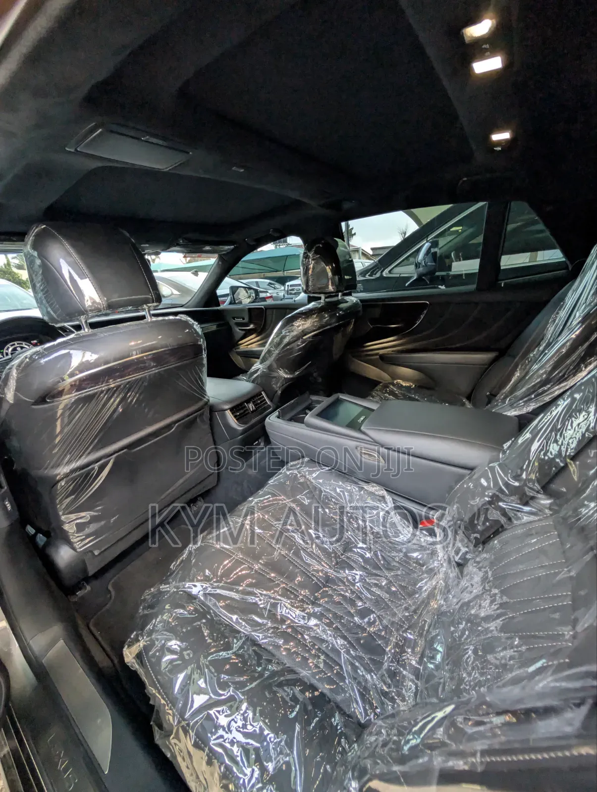 Lexus LS 2018 Brown