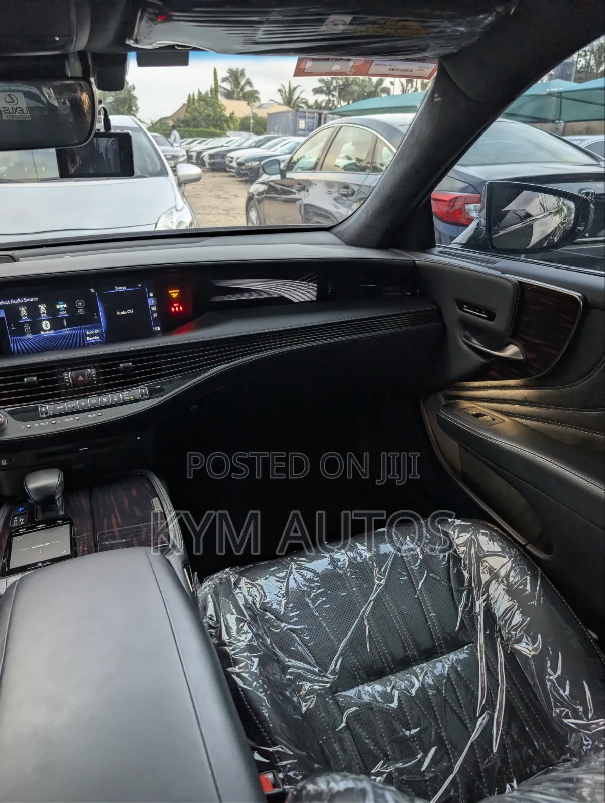 Lexus LS 2018 Brown