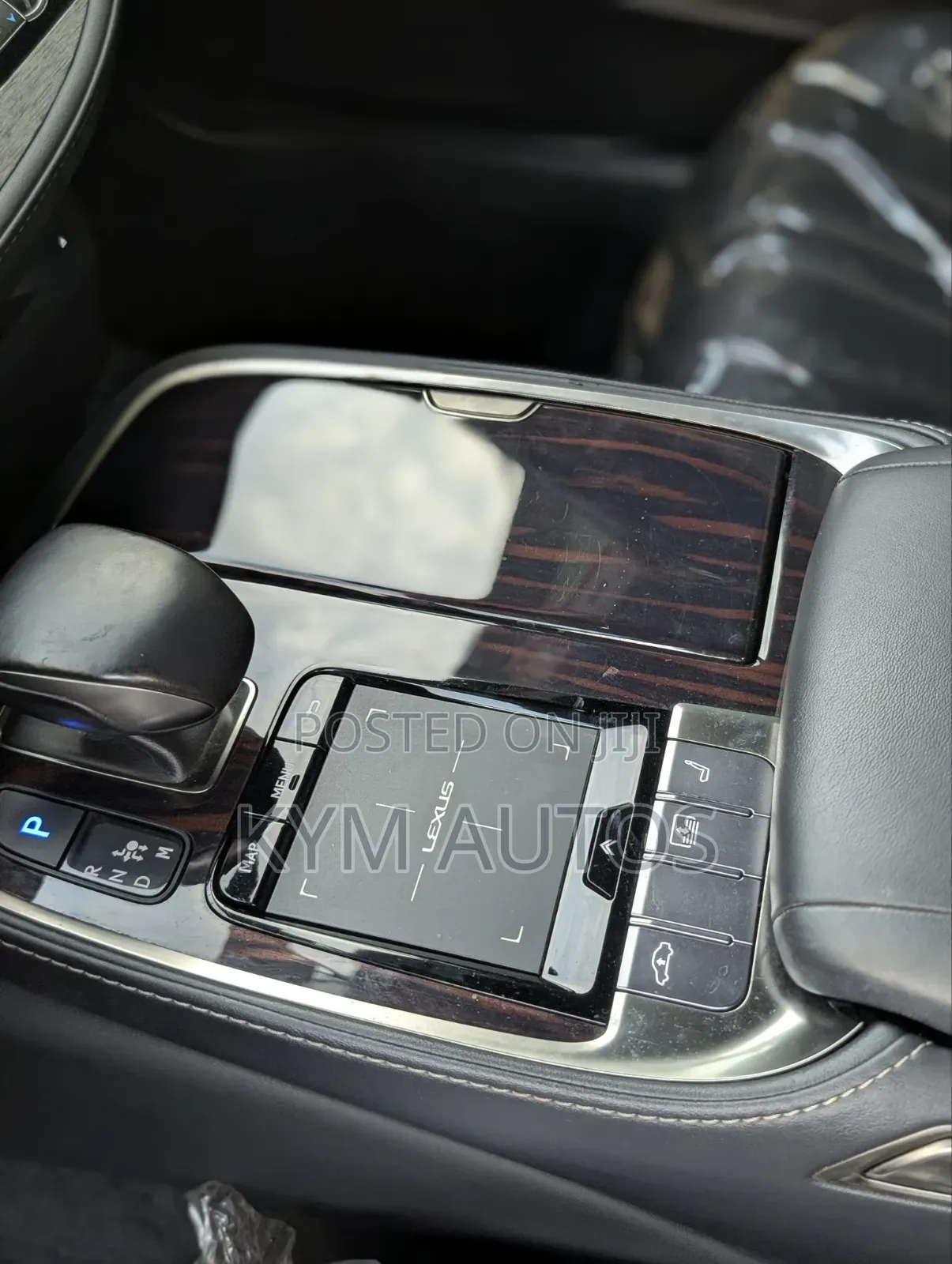 Lexus LS 2018 Brown