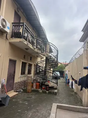3bdrm Block of Flats in GRA Phase 2 Shangisha for sale