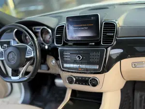 Mercedes-Benz GLE-Class 2016 White
