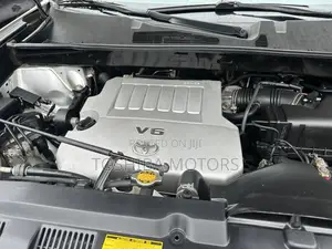 Toyota Highlander Limited 3.5l 4WD 2013 Silver