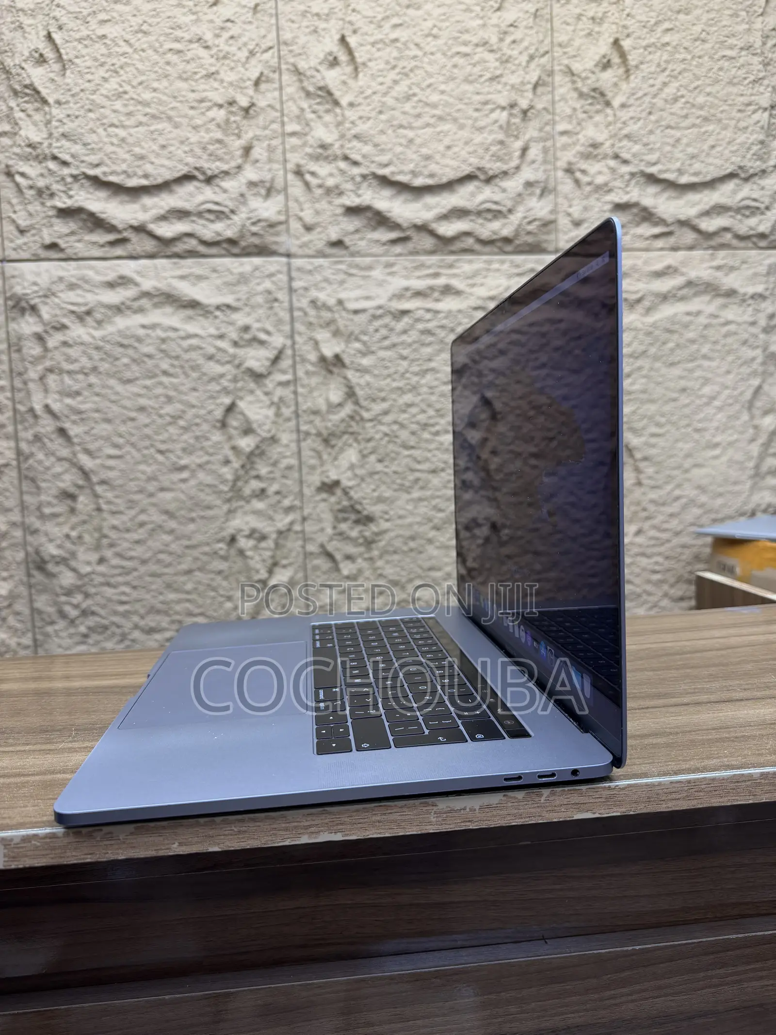 Laptop Apple MacBook 2018 32GB Intel Core i9 SSD 1T