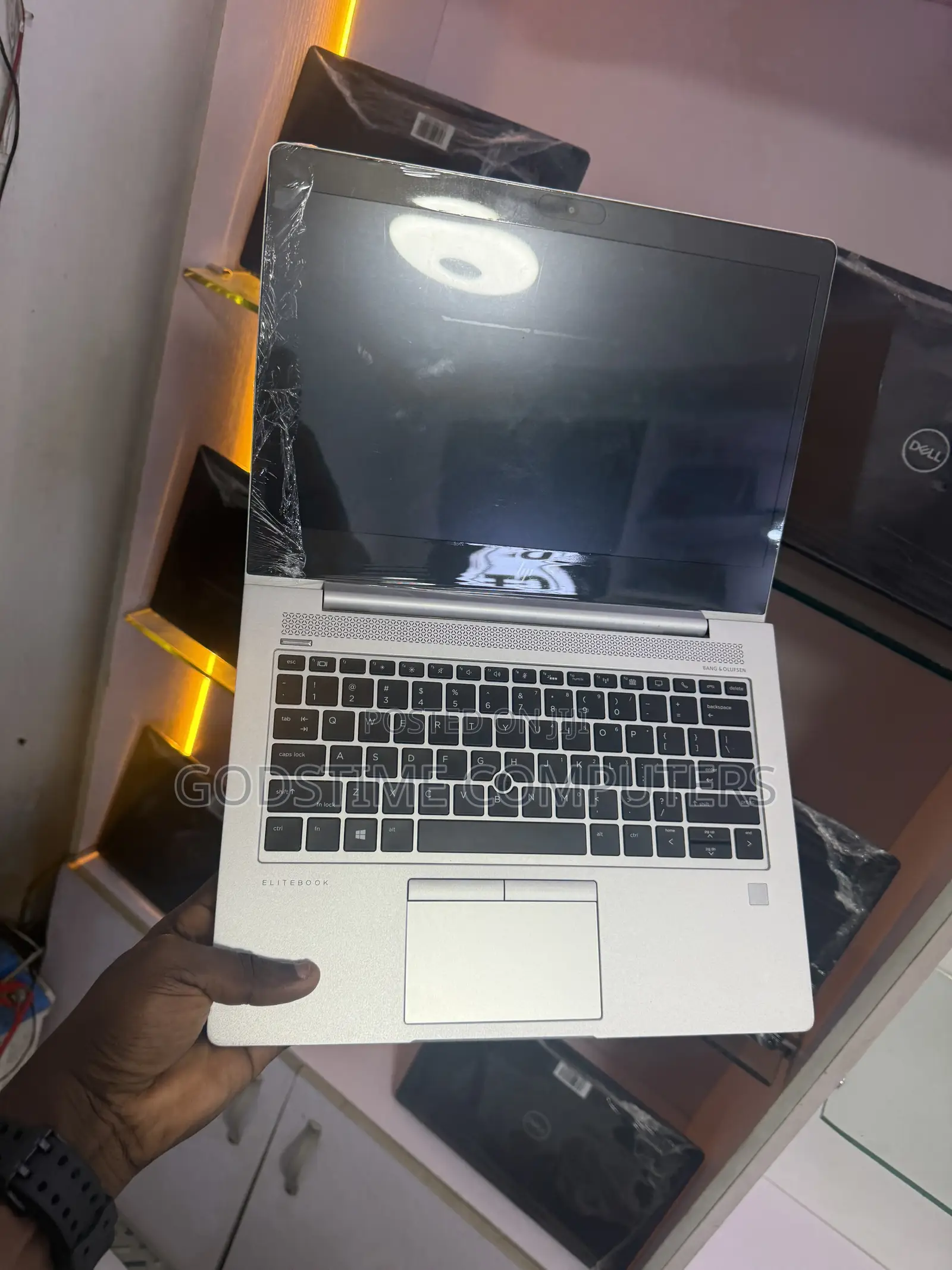New Laptop HP 8GB AMD Ryzen 5 SSD 256GB