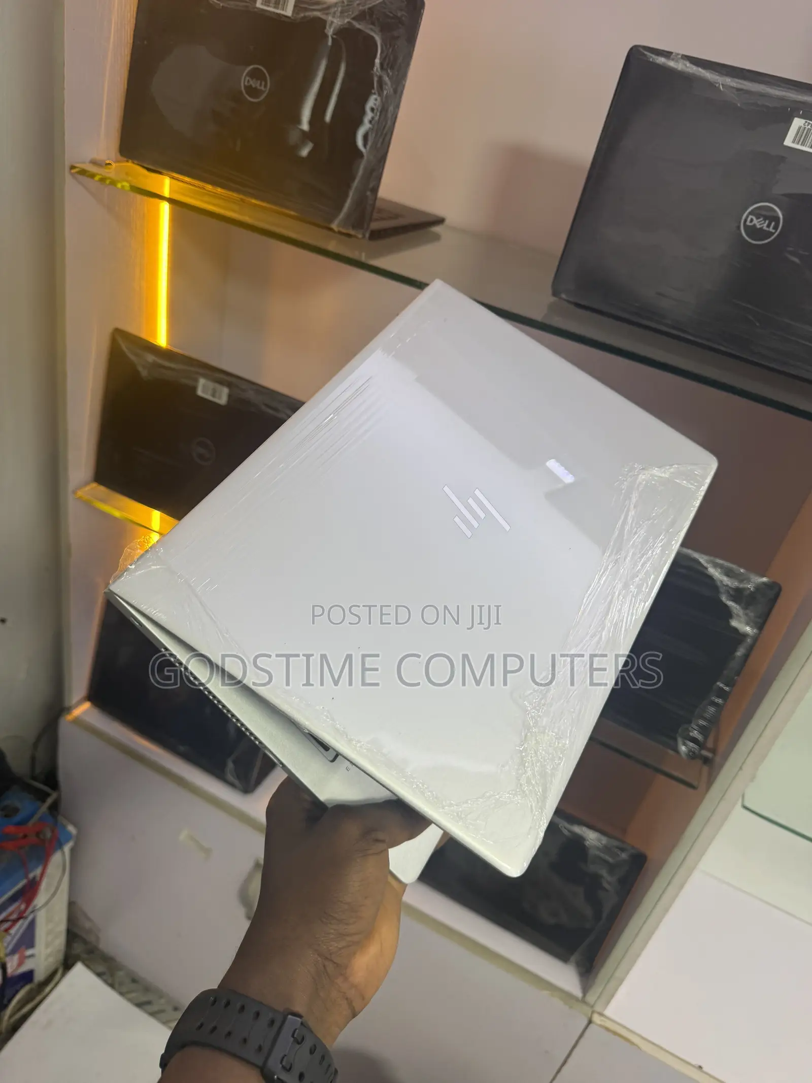 New Laptop HP 8GB AMD Ryzen 5 SSD 256GB