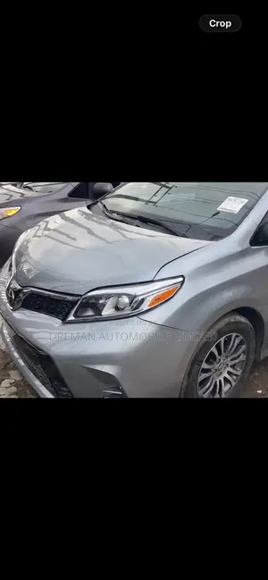 Toyota Sienna 2018 Gray