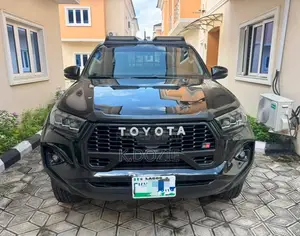 Toyota Hilux 2019 Black