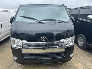 Toyota HiAce 2016 Black