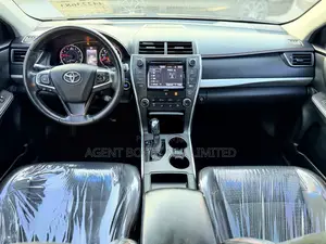 Toyota Camry SE 4dr Sedan (2.5L 4cyl 6A) 2015 Blue