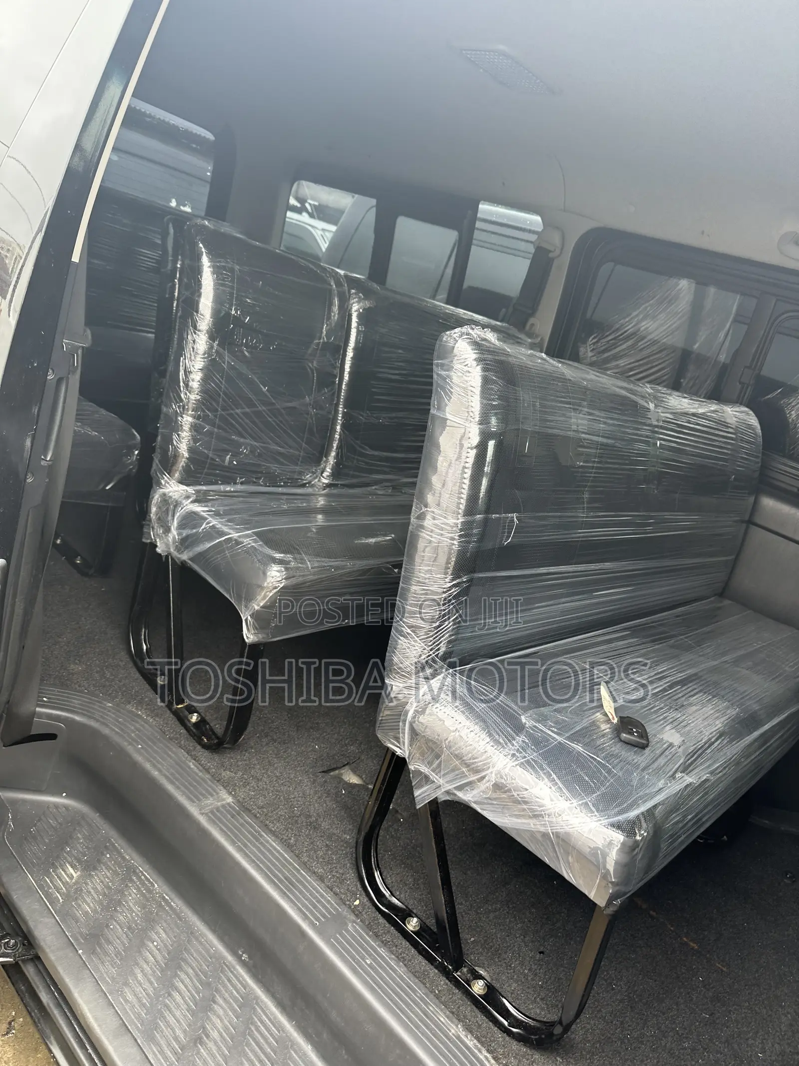 Toyota HiAce 2016 Black