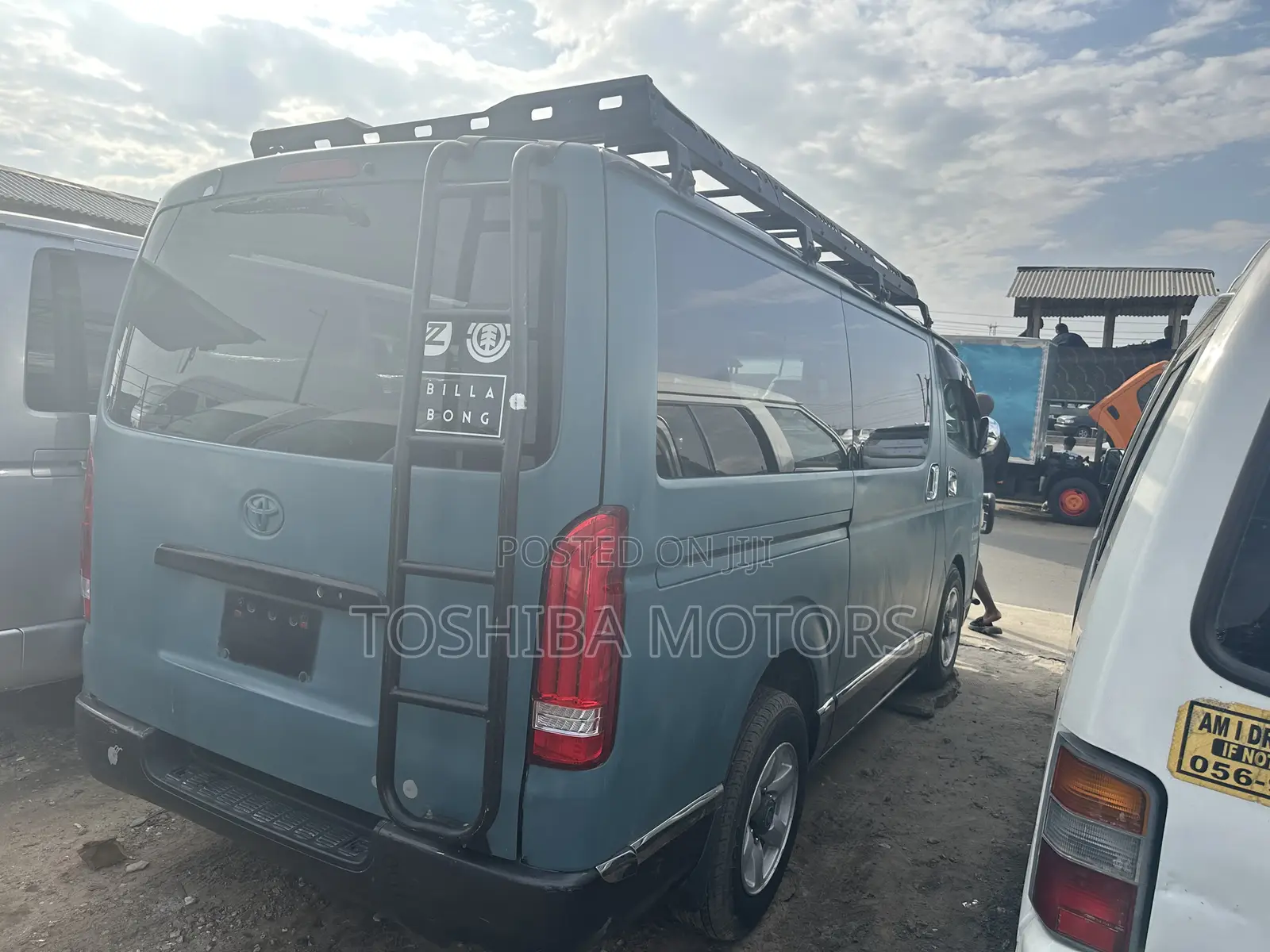 Toyota HiAce 2013 Black