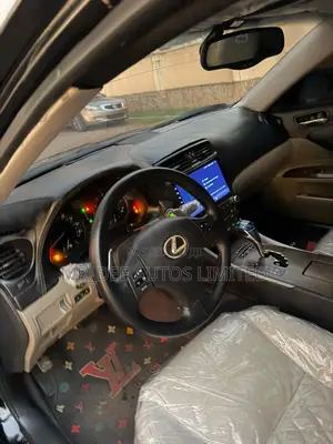 Lexus IS 250 2015 Black