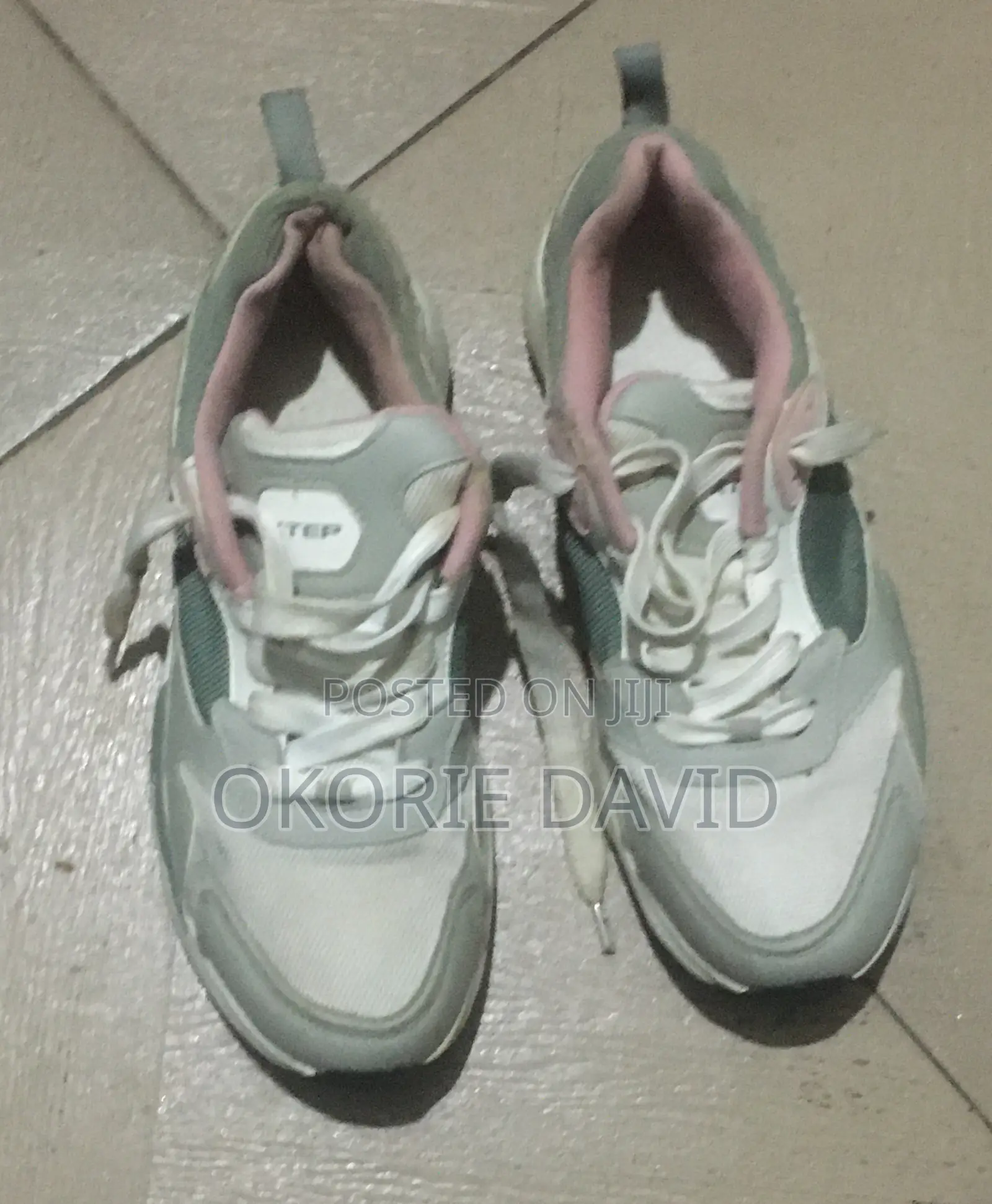 Sneakers Size 41