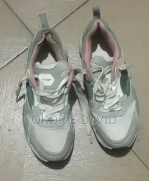 Sneakers Size 41