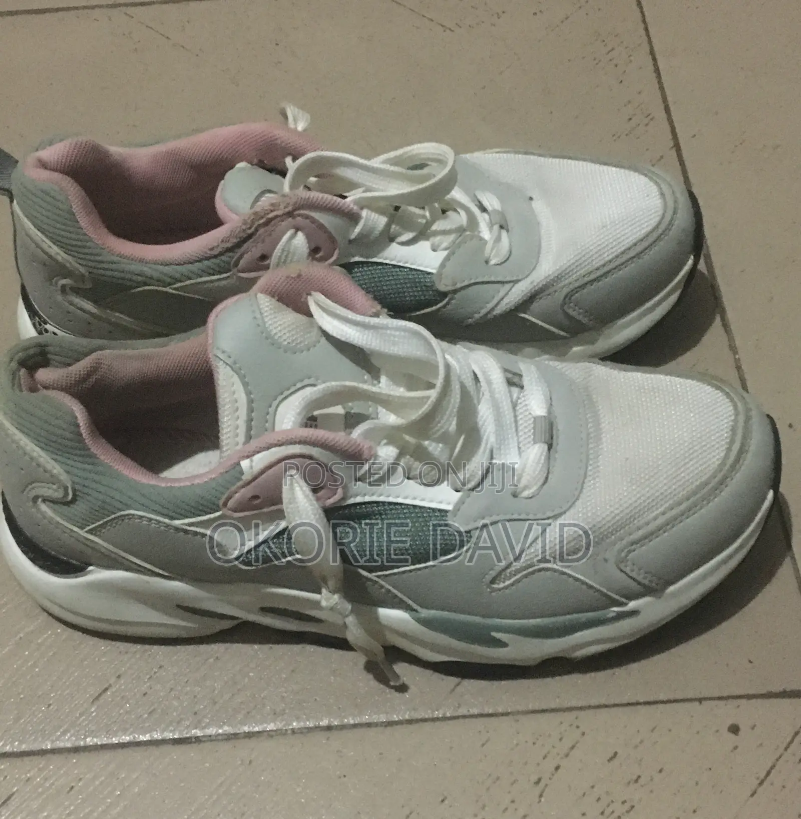 Sneakers Size 41