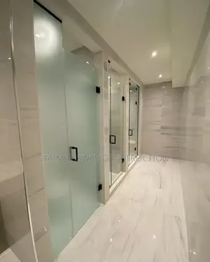 Executive Office Glass Partition With Premium Quality Finish