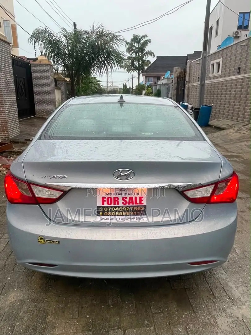Hyundai Sonata 2011 Silver