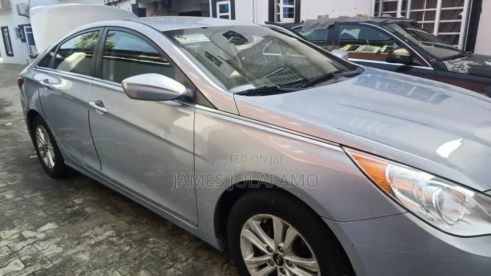 Hyundai Sonata 2011 Silver