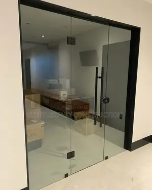 Custom Office Glass Partition Designed to Fit Your Workspace