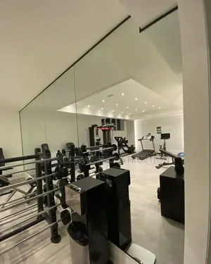 Durable Office Glass Partition With Elegant Modern Designs