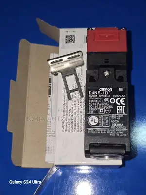 D4ns-1df | Omron | Door Switch + D4ds- | 09822za