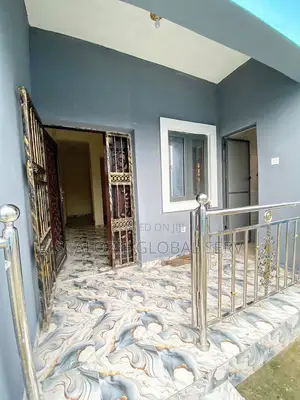 3bdrm Block of Flats in Eagle Estate, Off, Port-Harcourt for sale