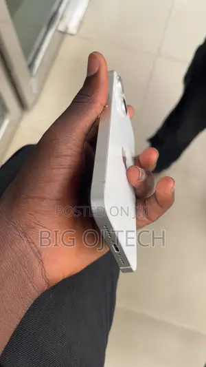Apple iPhone 13 128 GB White