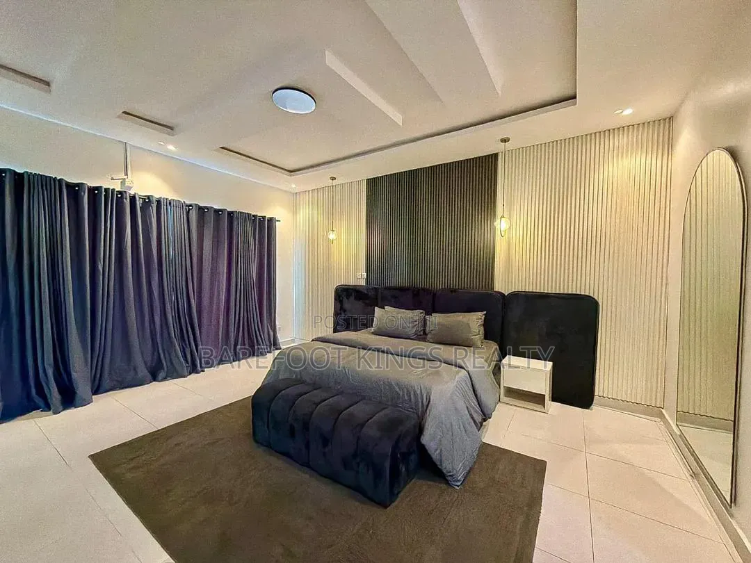 Luxury 3 BEDROOM