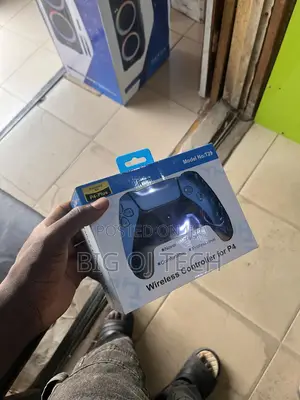 P4 Game Pad