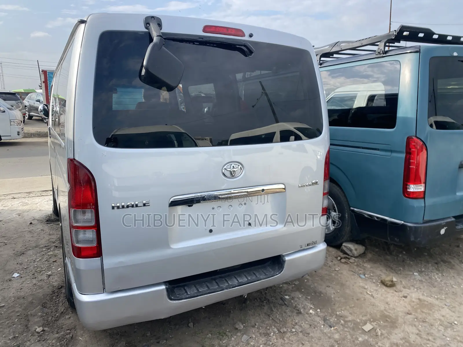 Toyota HiAce 2013 Silver