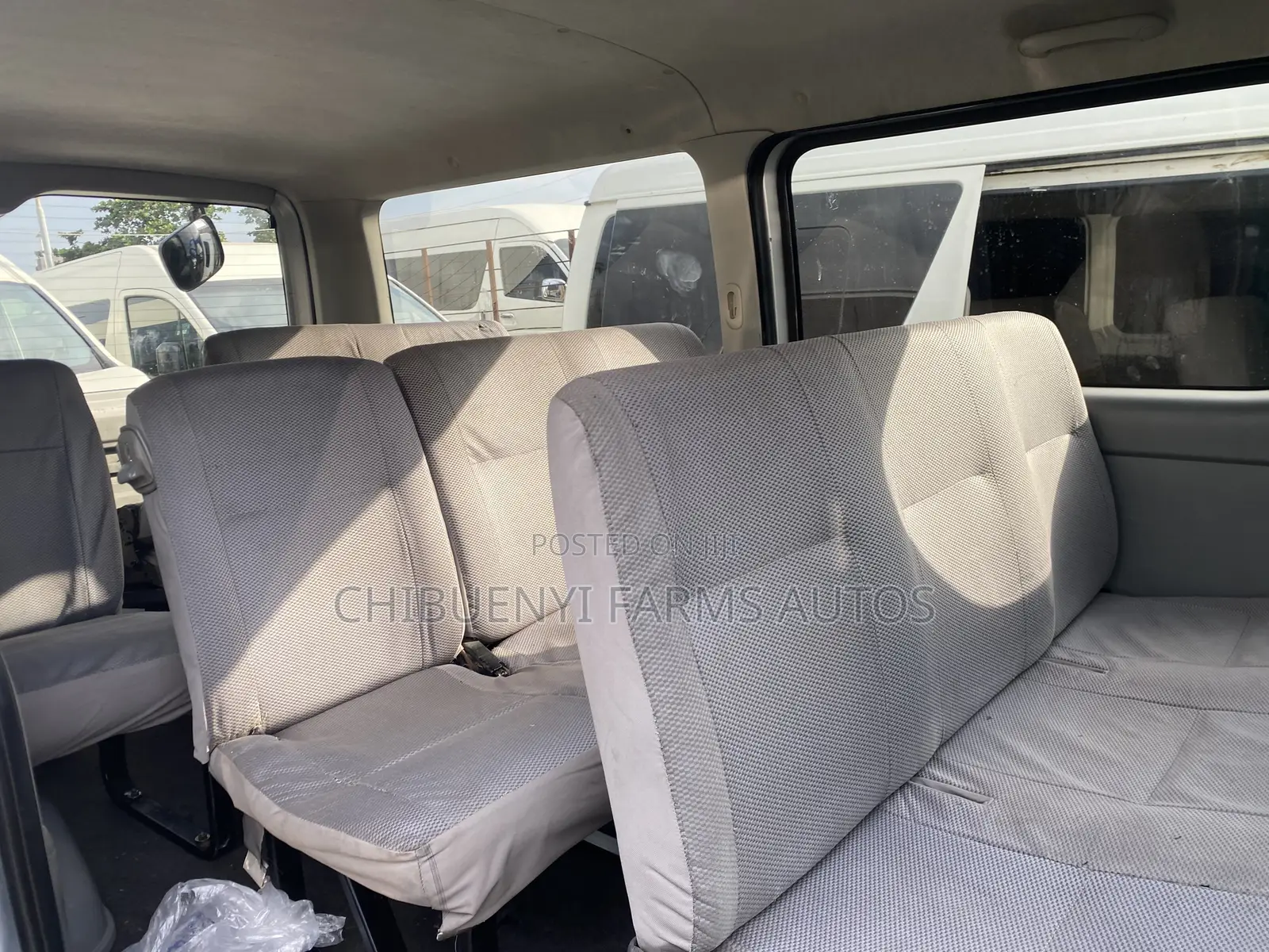 Toyota HiAce 2013 Silver