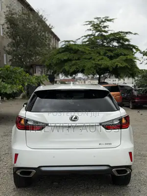 Lexus RX 350 FWD 2017 White