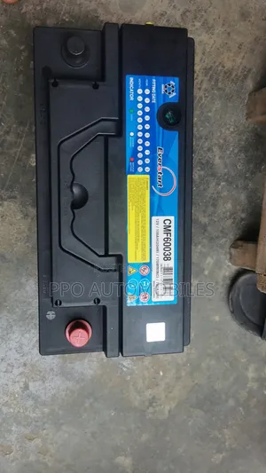 12v 100ah Everstart Maintainance Free Battery.