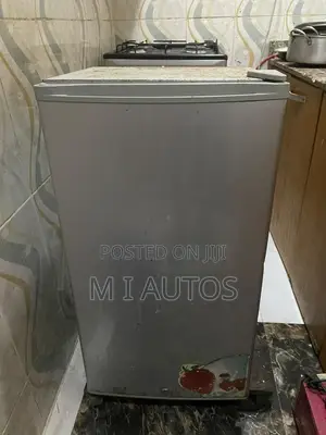 Hisense Medium Refrigerator