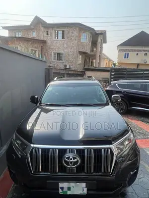 Toyota Land Cruiser Prado 4.0 Petrol TX 2017 Black